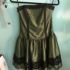 Green and Black Lace Formal Dress